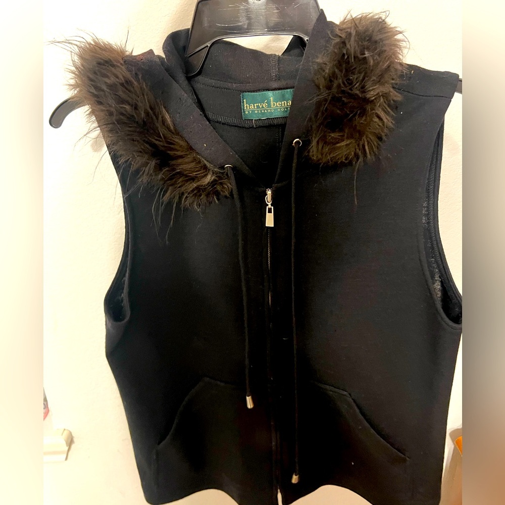 Fur vest